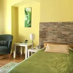 Guest house Hradby 4*