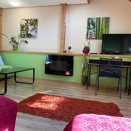 Hradby 4*