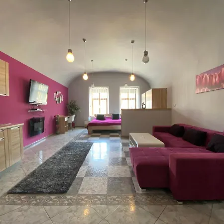 Hradby 4*